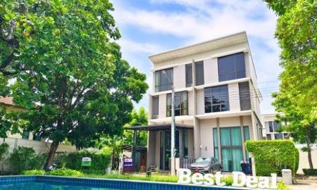 ขายบ้าน - ขาย ทาวน์โฮมหรู Patio พัฒนาการ 32 หน้าสระน้ำ 33.6ตร.ว. 8.3 ล้านบาท หลังริม 3.5 ชั้น 3ห้องนอน 3ห้องน้ำ เข้าออกได้หลายทาง