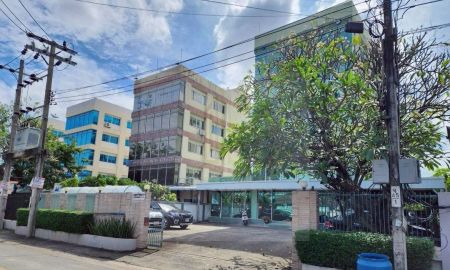 ขายอาคารพาณิชย์ / สำนักงาน - ขายอาคารสำนักงาน 5 ชั้น คุ้มมาก ซอยนวลจันทร์ 36 - นวมินทร์ 163
