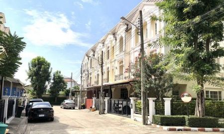 ขายทาวน์เฮาส์ - หมู่บ้าน เออร์เบิน สาทร (Baan urban sathorn) โซน มาโคโปโล แขวง บางจาก เขต ภาษีเจริญ ใกล้รถไฟฟ้า ทาวน์โฮมหรู 3 ชั้น สะท้อน Life Style