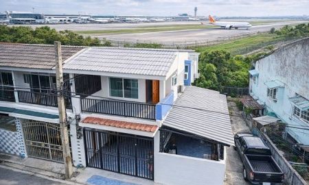 ให้เช่าทาวน์เฮาส์ - วิภาวดีรังสิต70-80 ทาวน์เฮ้าส์ให้เช่า 3 นอน สนามบินดอนเมือง 850 ม. 2น้ำ ดอนเมืองโทลล์เวย์ 24 ตร.ว.192 ตร.ม. พร้อมแอร์ และเฟอร์ฯ