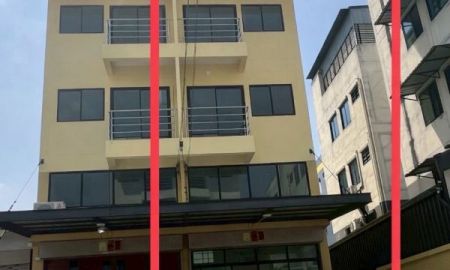 ให้เช่าอาคารพาณิชย์ / สำนักงาน - ให้เช่าตึกแถวมือหนึ่ง 3.5ชั้น 1ห้องตึกขวามือทาสีภายในภายนอกใหม่ ปูกระเบื้องทั้งตึกถึงหน้าบ้าน ทำกันซึมพื้นห้องน้ำ เดินระบบน้ำ/ไฟใหม่