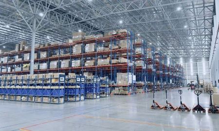 ให้เช่าโรงงาน / โกดัง - ให้เช่าคลังสินค้าทำเลทองในเขตอุตสาหกรรมบางปะกง ฉะเชิงเทรา ขนาด 12,000 ตร.ม. ที่ตั้ง อ.บางปะกง จ.ฉะเชิงเทรา ใกล้ถนนบางนา-ตราด