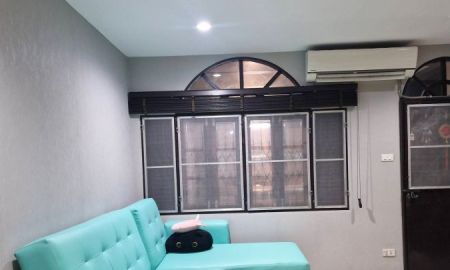 ให้เช่าทาวน์เฮาส์ - ให้เช่า ทางน์เฮ้าส์ ซอย รามคำแหง 98 ตรงข้าม Paseo , little walk พร้อมอยู่ ราคา 12,000 บาท/เดือน