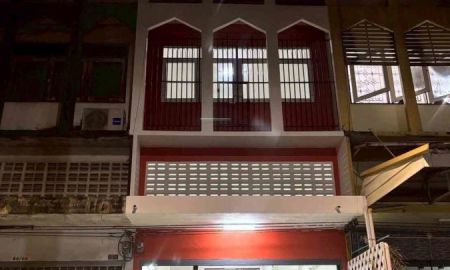 ให้เช่าอาคารพาณิชย์ / สำนักงาน - ให้เช่า อาคารพาณิชย์ 3.5 ชั้น ในซอยเสรีไทย 48 ห่างจากปากซอย 40 เมตร