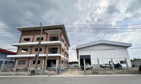 ให้เช่าโรงงาน / โกดัง - ให้เช่าโกดังพร้อมสำนักงาน 3 ชั้น สร้างใหม่ / พื้นที่ 1675 ตารางเมตร / ทำเล สามพราน ไร่ขิง