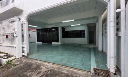 ให้เช่าบ้าน - ทำเลทองนาคนิวาส! เช่าบ้านเดี่ยวทำโฮมออฟฟิศ ลาดพร้าว 71 (ซอย 44) พื้นที่ 260 ตร.ม. 5 นอน 4 น้ำ ใกล้ Central Eastville