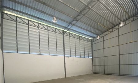 ให้เช่าโรงงาน / โกดัง - ปุกาศๆๆๆ ย่านสายไหม31 มีโกดังว่างให้เช่าแล้วนะจ๊ะ ใช้งานได้คุ้มค่าแน่นอน มีรปภ.รักษาความปลอดภัย24ชม. อยู่ใกล้กับห้างสรรพสินค้าและร้านสะดวกซื้อ