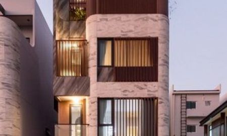 ให้เช่าบ้าน - ให้เช่า] หมู่บ้าน 89 เรสซิเดนซ์ รัชดาฯ-พระราม 9 / 4 ห้องนอน 5 ห้องน้ำ / 36 ตรว. 240 ตรม. **120,000**