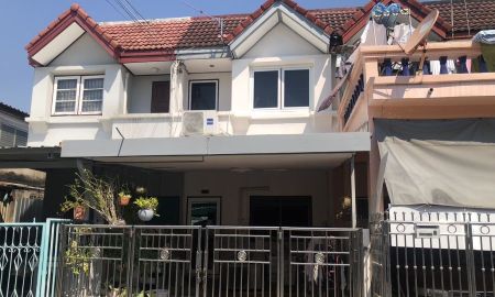 ขายทาวน์เฮาส์ - ขาย ทาวน์เฮ้าส์ 2 ชั้น ม.สวนทิพย์ คลองลำเจียก 12 นวลจันทร์ เนื้อที่ 16 ตร.ว 2 นอน 2 น้ำ สภาพดี พร้อมเข้าอยู่ รีบขายด่วน