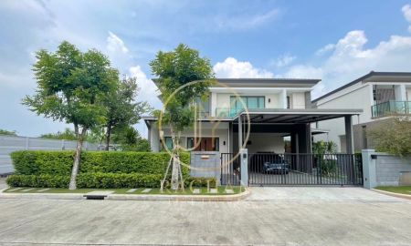 ขายบ้าน - ขายด่วน หมู่บ้านเดอะซิตี้ บรมราชชนนี-ทวีวัฒนา เนื้อที่109.4 ตร.ว พื้นที่ใช้สอย300 ตร.ม 4ห้องนอน 4ห้องน้ำ 1ห้องครัว 1ห้องรับแขก/นั่งเล่น 1ห้องคนใช้