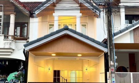 ขายทาวน์เฮาส์ - ทาวน์เฮ้าส์มือสอง หมู่บ้านศรีราชาปาร์ค หลังตลาดวรกิจ 9กิโล