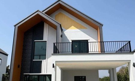 ขายบ้าน - ขายถูกมาก!! บ้านเดี่ยวสร้างใหม่ มีทั้ง 2 ชั้น และ 1 ชั้น ทำเลทอง อ.เมืองเชียงราย ใกล้แม็คโคร บิ๊กซี แยกหอนาฬิกา สนามบินฯ