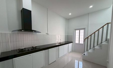 ขายอาคารพาณิชย์ / สำนักงาน - บ้านใกล้กองสลาก สนามบินน้ำ ซอยนนทบุรี 46 ไทยานนท์ ทาวน์โฮมพร้อมอยู่ 3 ห้องนอน