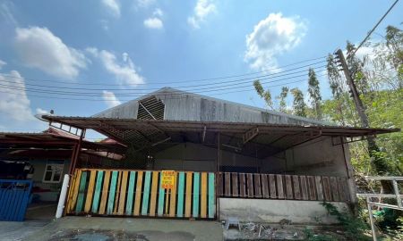 ขายทาวน์เฮาส์ - ขายบ้านชั้นเดียว หมู่บ้านธราดลบุรี คลอง7 ธัญบุรี