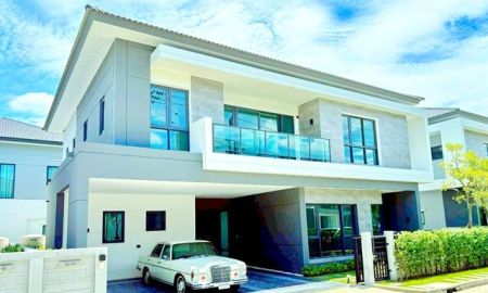 ให้เช่าบ้าน - ซิตี้ บางนา บ้านเดี่ยวหรูให้เช่า 4 นอน 5 น้ำ บางนา-ตราด เมกะบางนา 500 ม. MRTลาซาล 70 ตร.ว. 315 ตร.ม. ใกล้รร.นานาชาติคอนคอร์เดียน 800 ม.