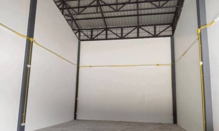 ขายโรงงาน / โกดัง - ขายที่ดินพร้อมโกดังสันทรายโฉนดพร้อมโอนราคาถูก