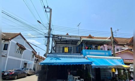 ขายทาวน์เฮาส์ - ขายบ้าน 2 ชั้น หลังมุม หมู่บ้านพงษ์ศิริชัย4 ซอยเพชรเกษม81