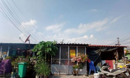 ขายทาวน์เฮาส์ - ขายบ้านชั้นเดียว หมู่บ้านบูรพาวิลล่า24 ซอยวัดเวฬุวนาราม21 แยก6