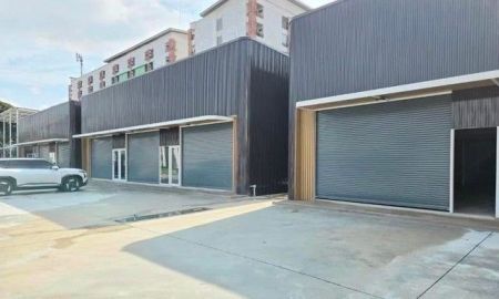 ให้เช่าโรงงาน / โกดัง - โกดัง + ออฟฟิศให้เช่าทำเลทอง ใจกลางเมือง ใกล้ BTS ติดสุขุมวิท 93(พึ่งมี1) แขวงบางจาก เขตพระโขนง กรุงเทพมหานคร