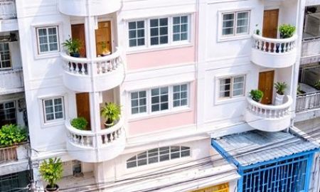 ให้เช่าอาคารพาณิชย์ / สำนักงาน - ฟู้ดแลนด์ ศรีนครินทร์ 350ม. บางจาก ใกล้MRT ศรีแบริ่ง 900 ม.อาคารพาณิชย์ 4.5 ชั้น 4 นอน 4 น้ำ 20 ตร.ว.350 ตร.ม.