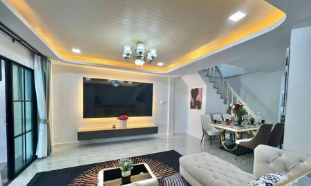 ขายทาวน์เฮาส์ - ขายทาวน์เฮ้าส์ 2 ชั้น หมู่บ้านเคซี รามอินทรา 8 เนื้อที่ 26 ตารางวา 4 ห้องนอน ถนนไทยรามัญ แขวงสามวาตะวันตก เขตคลองสามวา กรุงเทพมหานคร