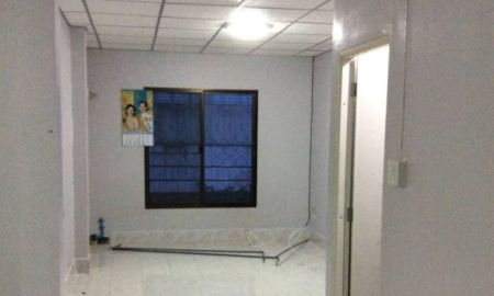 ขายทาวน์เฮาส์ - ขายทาวน์เฮ้าส์ 2 ชั้น 3 ห้องนอน 2 ห้องน้ำ เนื้อที่ 19 ตารางวา หมู่บ้านสุวรรณวิลล่า ตำบลเสม็ด อำเภอเมืองชลบุรี จังหวัดชลบุรี