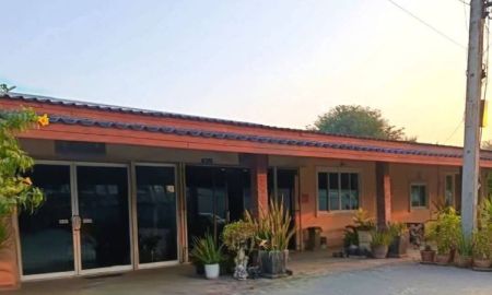 ขายบ้าน - ขายถูกมาก!! โกดัง+บ้าน เนื้อที่ 4-2-73 ไร่ ติดถนน 2 ด้าน อ.บ่อทอง จ.ชลบุรี ใกล้โรงงานหลายแห่ง