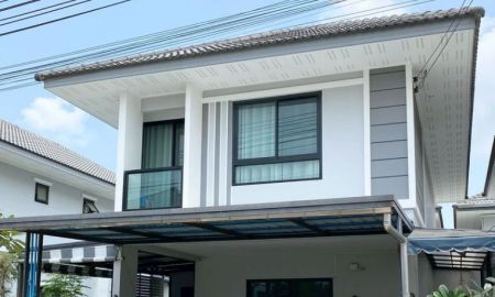 ขาย-ให้เช่าบ้าน - ขายและให้เช่า ขายบ้านแฝด มณีรินทร์ไพรเวซี่ ศรีราชา ราคาคุ้ม พร้อมอยู่