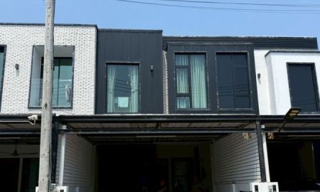 ขายทาวน์เฮาส์ - ทาวน์โฮม 2 ชั้น หมู่บ้านคุ้มครพิงค์ 1 ขนาด 22.3 ตารางวา 2 ห้องนอน ติดสนามบินเชียงใหม่ ตำบลสุเทพ อำเภอเมืองเชียงใหม่ จังหวัดเชียงใหม่