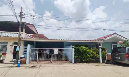 ขายบ้าน - ขายบ้านแฝด ชั้นเดียว เนื้อที่ 38 ตรว. 3 ห้องนอน 1ห้องน้ำ 1ห้องนั่งเล่น ซอย นวมินทร์105 เขตบึงกุ่ม กรุงเทพ