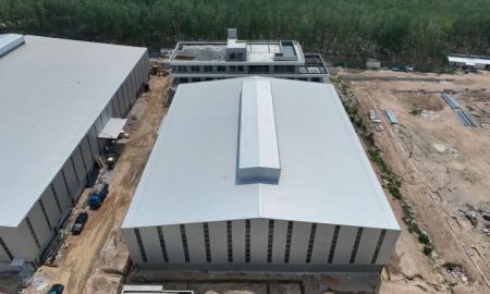 ให้เช่าโรงงาน / โกดัง - ให้เช่าโรงงาน สีม่วงลาย มาบยางพร ปลวกแดง ขนาด 2,200 ตารางเมตร ขออนุญาติ รง4 .ได้