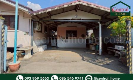 ขายทาวน์เฮาส์ - บ้านเดี่ยว 2 หลัง 53.3 ตารางวา ซอยเทิดราชัน 33