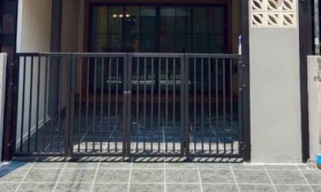 ขายทาวน์เฮาส์ - ขายถูกทาวน์เฮ้าส์ 2 ชั้น มบ.บ้านพระปิ่น3 บางใหญ่ ซอย18 ขนาด 17 ตรว. 3 นอน 2 น้ำ บ้านสวย บ้านเปล่า รีโนเวทใหม่ ใกล้ รถไฟฟ้าสายสีม่วง สถานีตลาดบางใหญ่