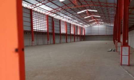 ให้เช่าโรงงาน / โกดัง - ให้เช่าโกดัง พร้อมสำนักงาน ซอยลาดกระบัง เข้าซอยไม่ลึก ใกล้ โรบินสัน ลาดกระบัง พื้นที่โกดัง 1600 ตารางเมตร