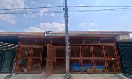 ขายทาวน์เฮาส์ - ขายบ้าน 2 ชั้น 2หลังติดกัน หมู่บ้านเอื้ออาทรคลอง9