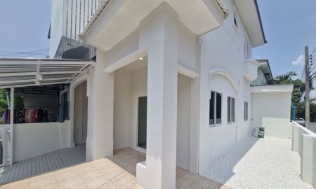 ขายทาวน์เฮาส์ - ขายทาวน์เฮ้าส์ 2 ชั้น ม.ลิลลี่วิลล์ 1 ซอยแพรกษา 11 ต.แพรกษา อ.เมือง จ.สมุทรปราการ