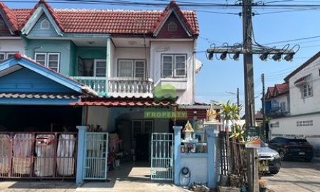 ขายทาวน์เฮาส์ - ขายทาวน์เฮ้าส์ หมู่บ้าน ฉัตรณรงค์ วิลล่า5 ลำลูกกา คลอง 7 เนื้อที่ 19.90 ตร.ว แปลงริม ทำเลดี