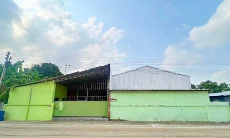 ให้เช่าโรงงาน / โกดัง - ให้เช่า โกดังพร้อมสำนักงาน / ทำเล ลำลูกกา คลอง 4 / พื้นที่ใช้สอย 800 ตารางเมตร / ทำเลดีมาก