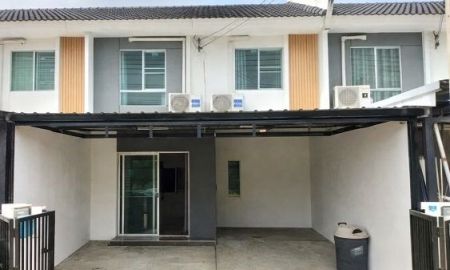 ให้เช่าทาวน์เฮาส์ - ตลาดคลองหก 900 ม. ทาวน์เฮ้าส์ 2 ชั้น สภาพสวย 3 นอน 2 น้ำ ใกล้ ม.เทคโนโลยีราชมงคลธัญบุรี 800 ม.รีโนเวทใหม่ทั้งหลัง 17.4 ตร.ว. 140 ตร.ม.