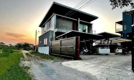 ให้เช่าบ้าน - รวม 3 หลังในพื้นที่ 312 ตร.ว.! ให้เช่าโฮมออฟฟิศ/โรงงานขนาดเล็ก บางบัวทอง-ไทรน้อย จดทะเบียนบริษัทได้ แอร์ 9 เครื่อง