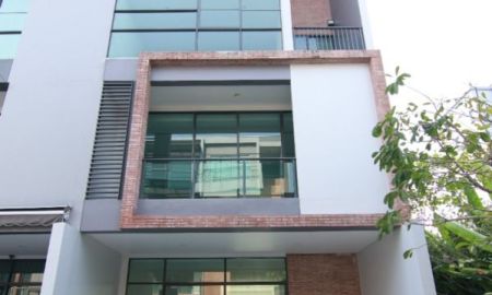 ขายทาวน์เฮาส์ - ขายทาวน์โฮม 4 ชั้น หลังมุม โครงการสิริ สแควร์ เจริญกรุง ทำเลดี เดินทางสะดวก