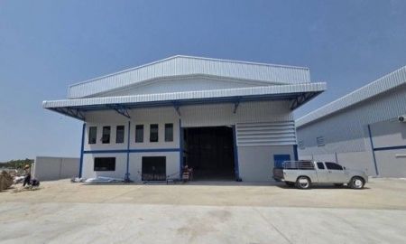 ให้เช่าโรงงาน / โกดัง - ให้เช่าโกดังพร้อมสำนักงาน สร้างใหม่ ถนน บางพลี- ตำหรุ / อยู่ในซอยหลังป้อมคลองเก้า / พื้นที่ใช้สอย 840 ตารางเมตร / รถใหญ่ รถเทรลเลอร์ เข้าออกได้