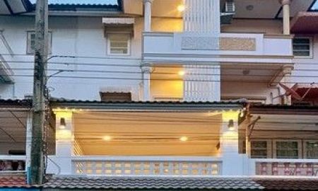 ขายทาวน์เฮาส์ - ขายทาวน์โฮม 4 ชั้น รีโนเวทใหม่สไตล์อิงลิช คอตเทจ พื้นที่ใช้สอย 200 ตร.ม. ฟังก์ชัน 6 นอน 4 น้ำ ทำเลดีใกล้ถนนประชาอุทิศ 72 ทุ่งครุ