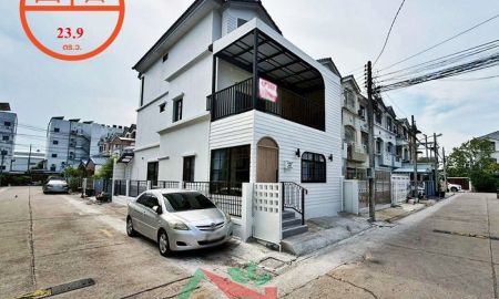 ขายทาวน์เฮาส์ - ขายทาวน์โฮม3ชั้น 23.9ตรว. หลังมุม ม.บ้านกลางเมือง พระราม9 ซ.43 รีโนเวทใหม่ ราคาพร้อมคุย