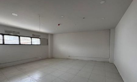 ให้เช่าอาคารพาณิชย์ / สำนักงาน - ให้เช่า อาคารสำนักงาน 4 ชั้น / ริมถนนสุขสวัสดิ์ ย่านพระประแดง / ที่จอดรถ 16 คัน / พื้นที่ใช้สอยอาคารรวม 1400 ตารางเมตร / เหมาะหลากหลายธุรกิจ