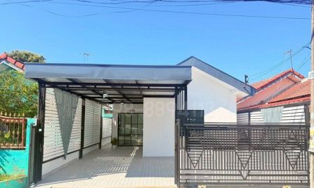 ขายบ้าน - ขายบ้านชั้นเดียว ทำเลดี ย่านหนองจอก เนื้อที่ 34 ตรว 3นอน 2น้ำ แถมเฟอร์นิเจอร์ครบชุด เปลี่ยนสุขภัณฑ์ใหม่ทั้งหมด