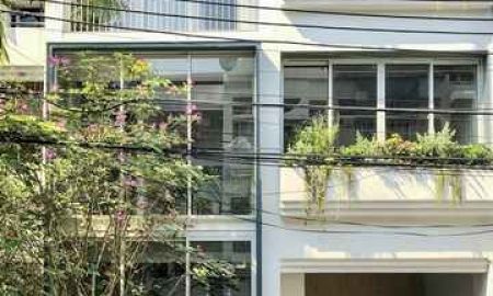 ขายทาวน์เฮาส์ - ขายทาวน์โฮม สุขุมวิท 49 ซอยพร้อมพรรค ขนาด 24.4 ตร.ว. 3 ห้องนอน ใกล้ทองหล่อ ราคา 25,000,000 บาท