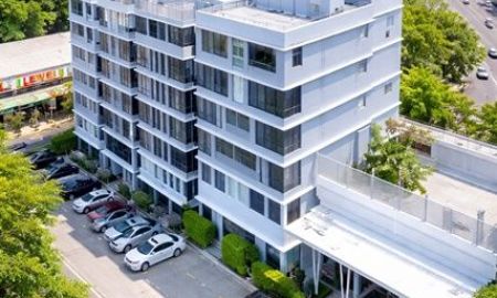 ให้เช่าอาคารพาณิชย์ / สำนักงาน - อาคารพร้อมลิฟต์ ทำเลพระราม 9 ใกล้ทางด่วน ศูนย์วิจัย ใกล้ MRT วัดพระราม 9 300 ม.อาคารสำนักงาน 6 ชั้น 6 นอน 6 น้ำ 900 ตร.ม.