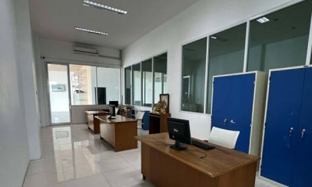 ขายที่ดิน - ขายถูกมาก!! โชว์รูมพร้อมที่ดิน 5 ไร่ ติดถนนสายเอเชีย ทำเลทอง อ.มโนรมย์ จ.ชัยนาท ใกล้ตัวเมือง สี่แยกหางน้ำสาคร