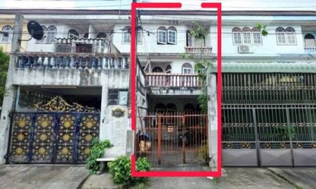 ขายทาวน์เฮาส์ - ขายถูกมาก สำหรับนักลงทุนนำไปรีโนเวท เดินทางสะดวก ทาวน์เฮ้าส์ 3 ชั้น. ม.ขวัญมงคล เอกชัย ซอย 40/1 จากถนนเอกชัย 250 ม. ทำเลดีมาก